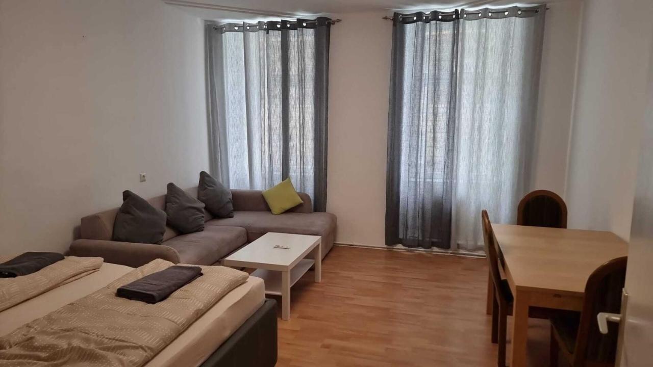 Premier Triple Room Mz Wien Exterior foto